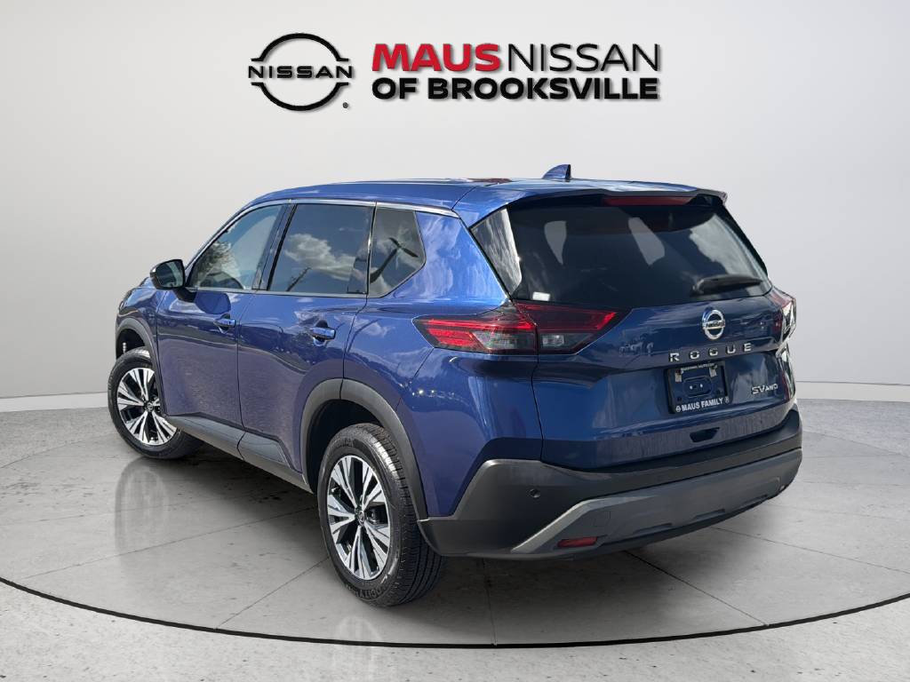 Used 2021 Blue Nissan SV image 8