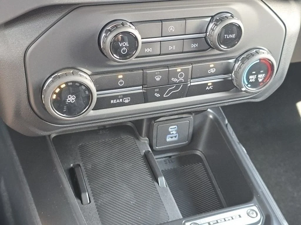 2025 Ford Bronco 4-Door Base - Photo 14