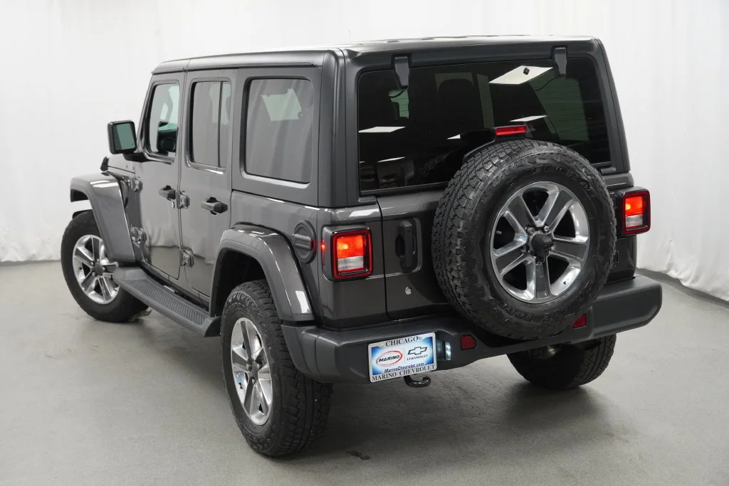 Used 2020 Gray Jeep Sahara 4x4 image 39
