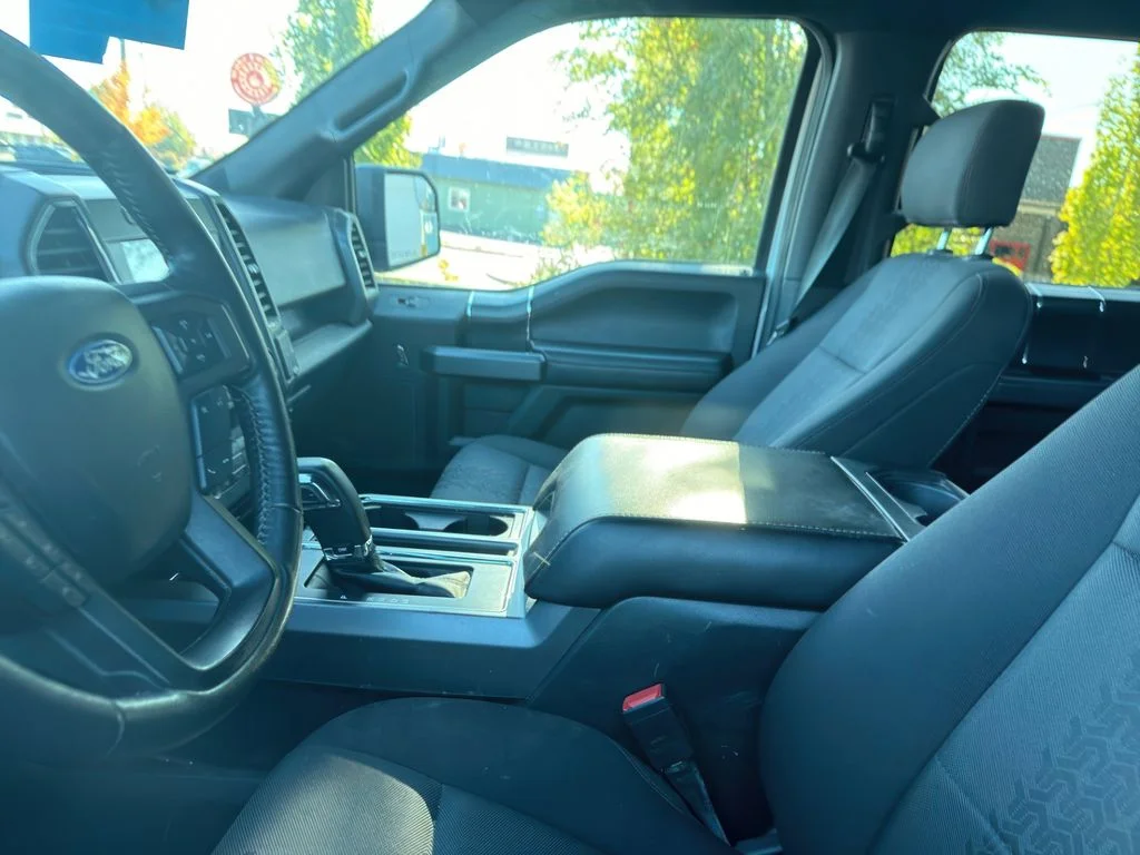 Used 2020 Oxford White Ford XLT image 6