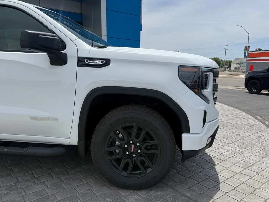 New 2026 Summit White GMC Elevation image 5