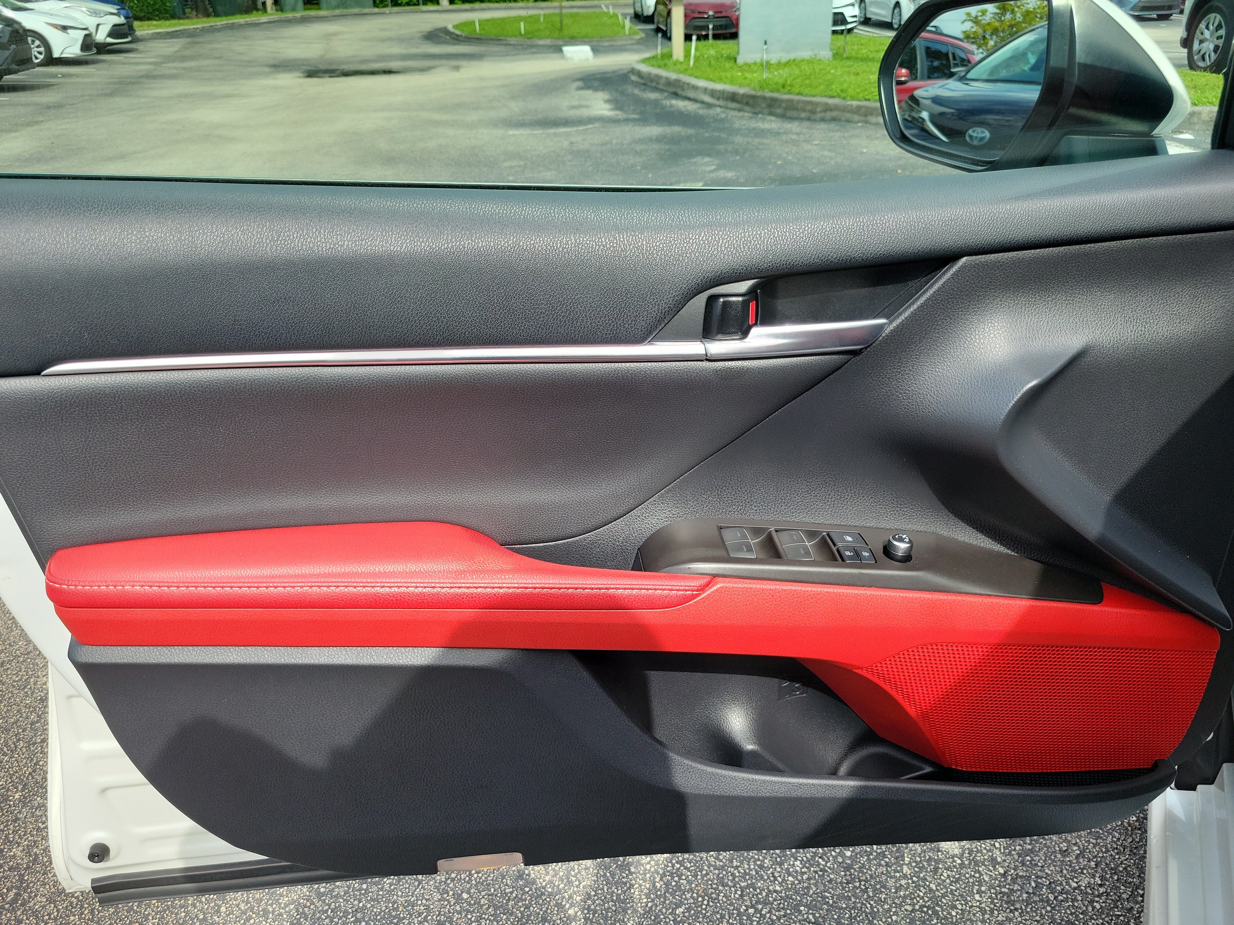Used 2022 Pearl Toyota XSE image 15