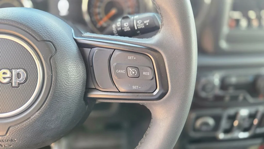 Used 2023 White Jeep Willys image 16