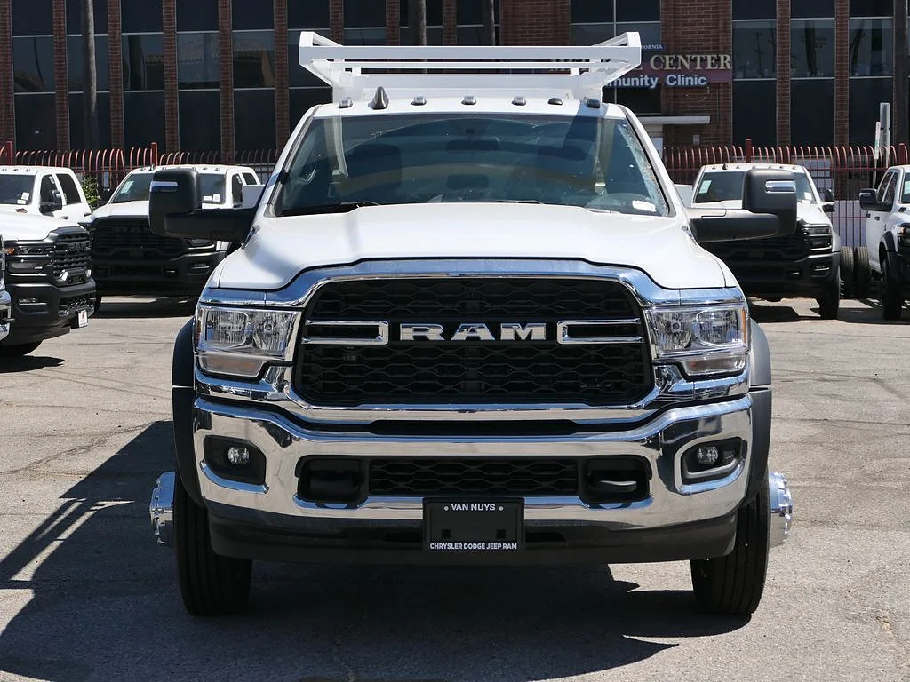 New 2024 Bright White Clearcoat RAM Tradesman/SLT image 7