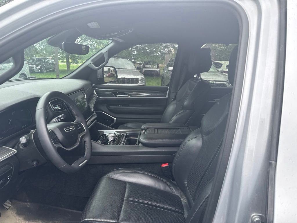 Used 2022 Silver Jeep Series III image 11