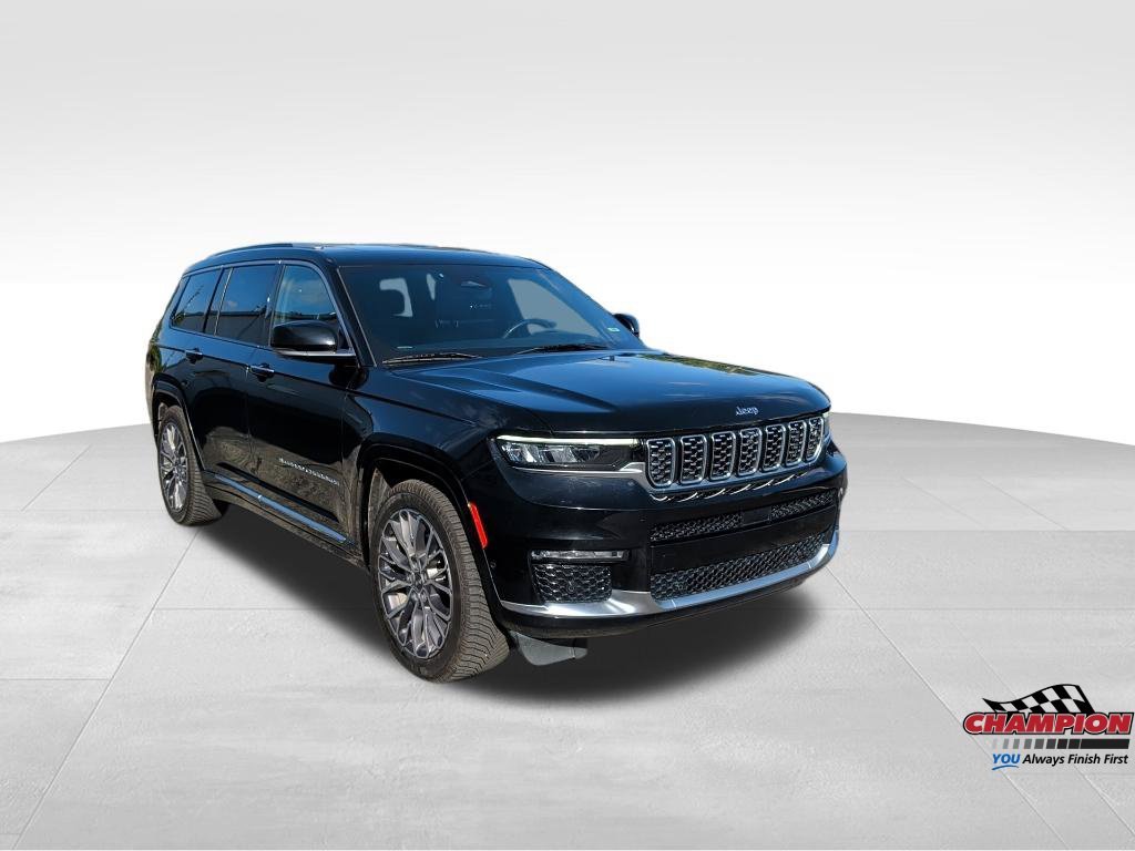 Used 2023 Black Jeep Summit image 9