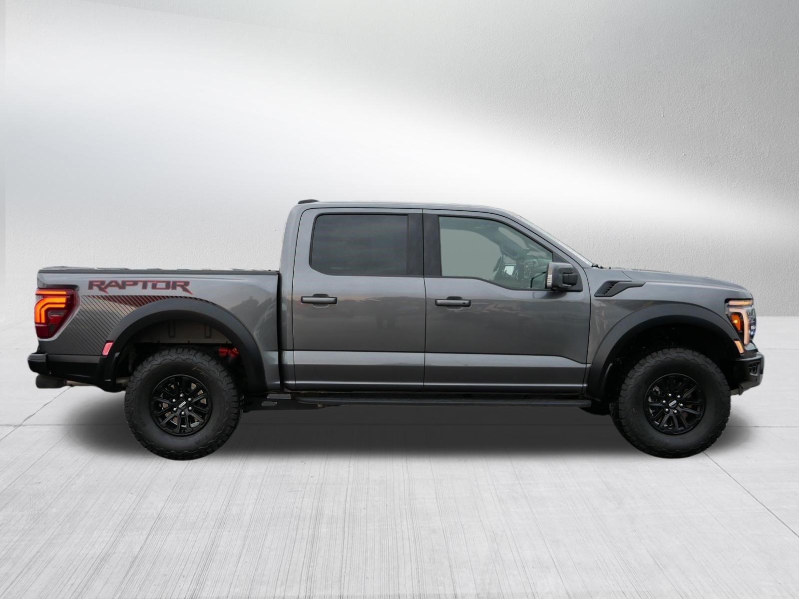 2026 Ford F-150 Raptor - Photo 8