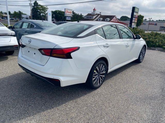 New 2026 Pearl White Nissan 2.5 SV image 22