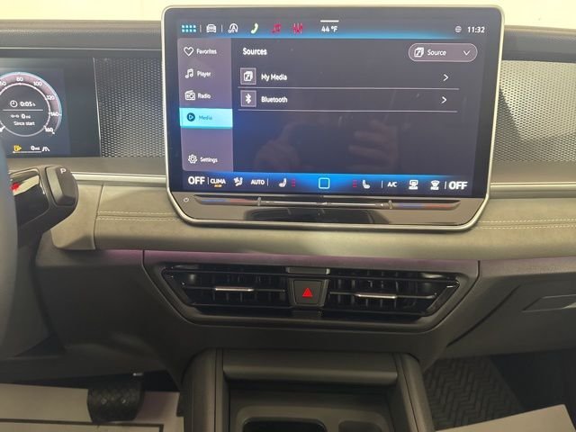 New 2026 Gray Volkswagen 2.0T SE image 15