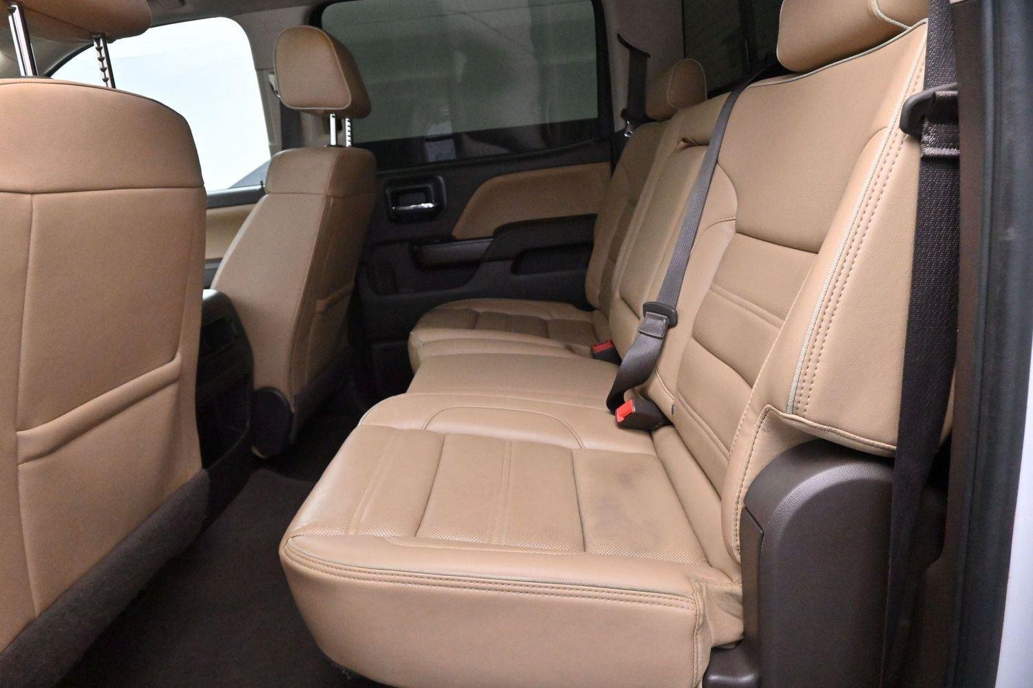 Used 2019 White Frost Tricoat GMC Denali image 27