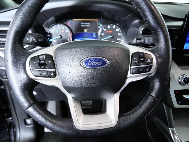Used 2023 Black Ford XLT image 25