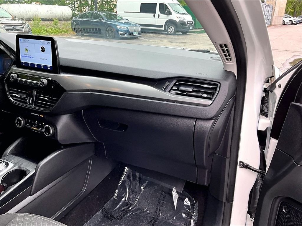 Used 2023 White Metallic Ford Active image 13