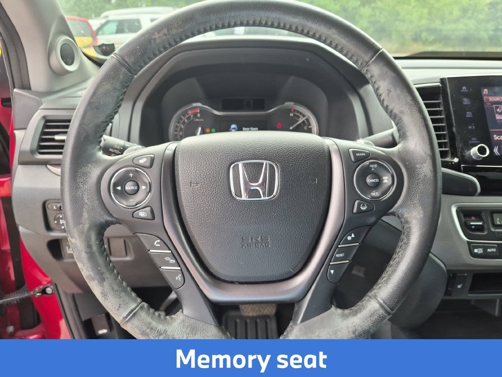 Used 2023 Radiant Red Metallic II Honda RTL image 15