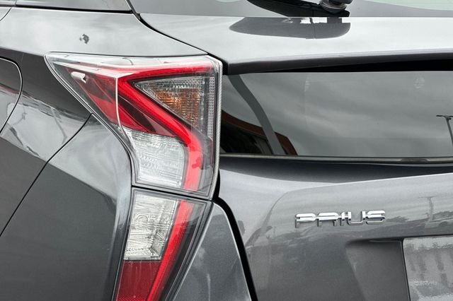 Used 2016 Gray Toyota Two image 30