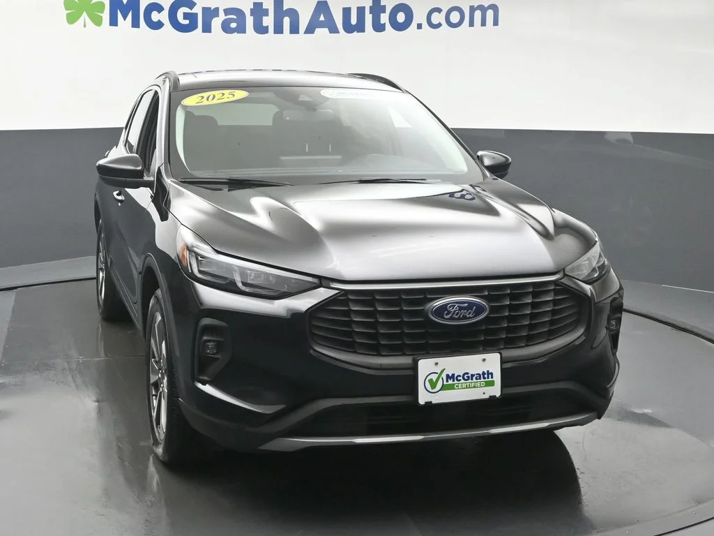 Used 2025 Black Ford Platinum image 5