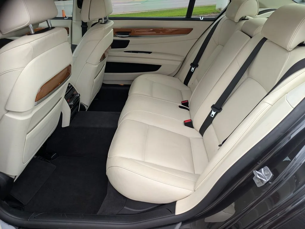 Used 2015 Gray BMW 750Li image 20