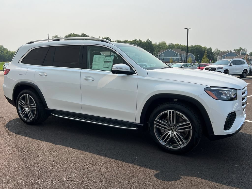 New 2026 MANUFAKTUR Moonlight White Metallic Mercedes-Benz GLS 450 image 40