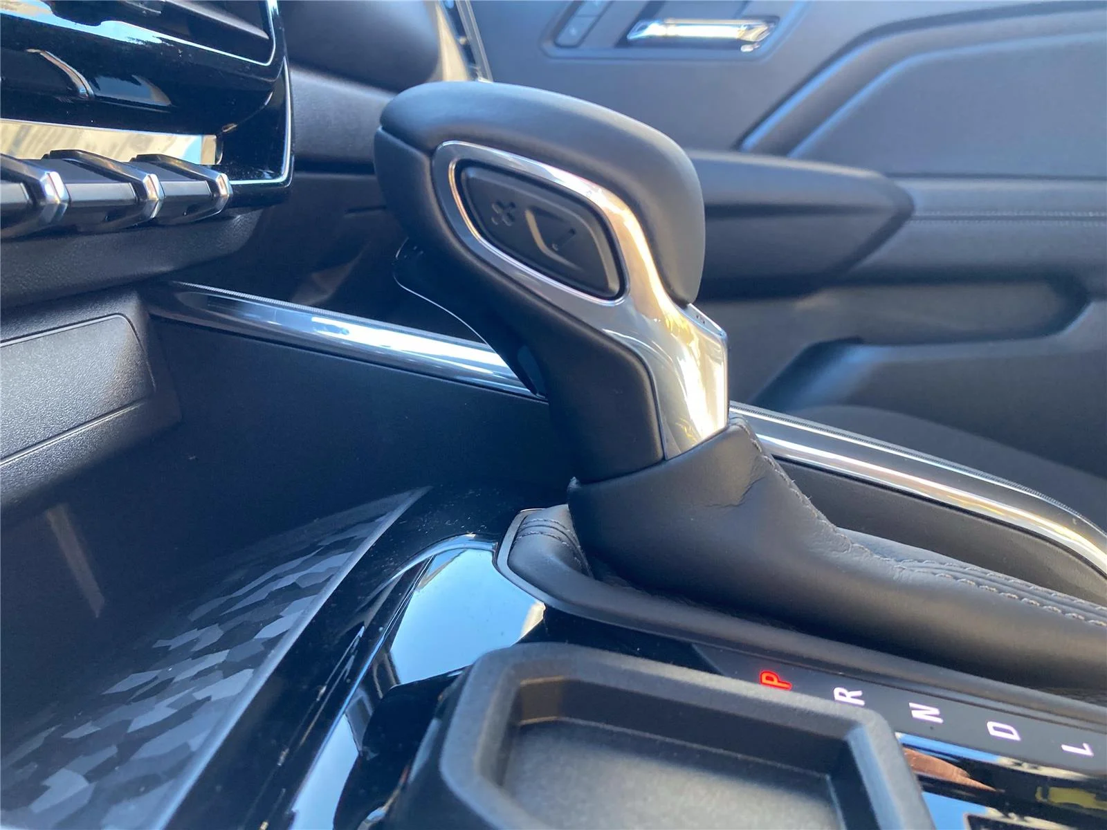 New 2026 Summit White GMC Elevation image 19