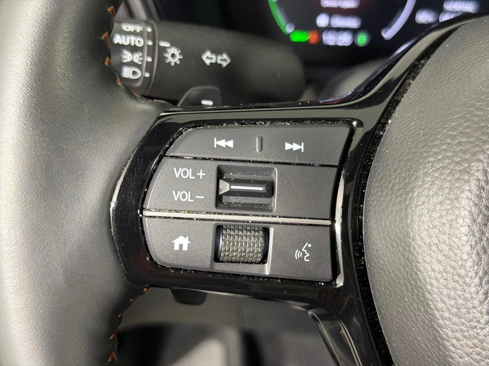 Used 2024 Meteorite Gray Met Honda Sport Touring image 27