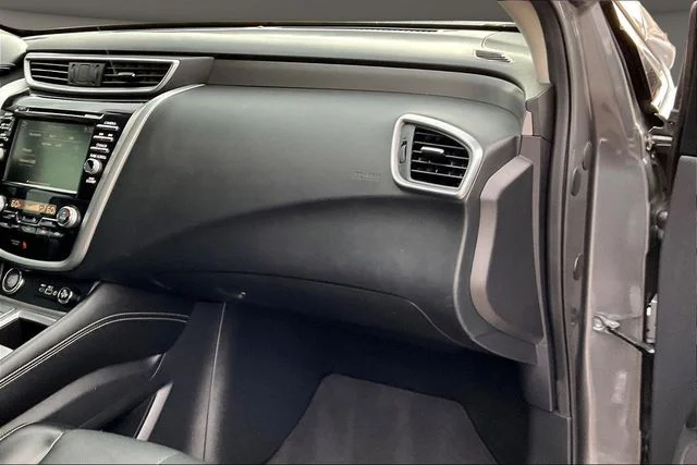 Used 2021 Gray Nissan SL image 15