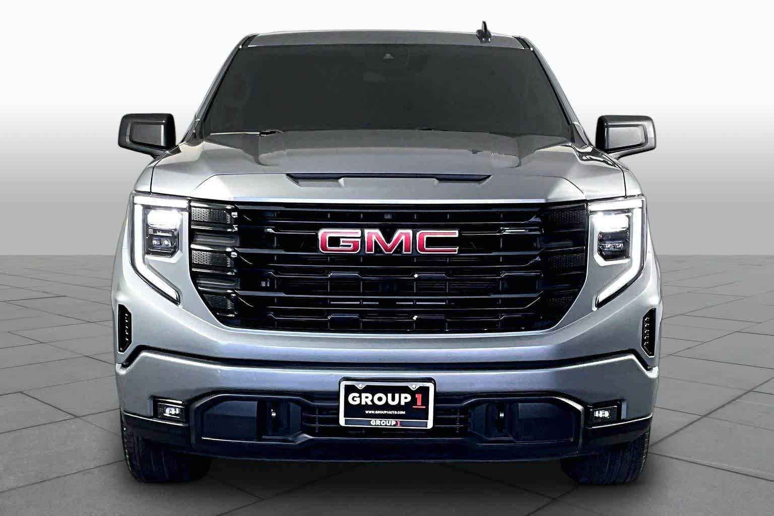 Used 2026 Sterling Metallic GMC Elevation image 7