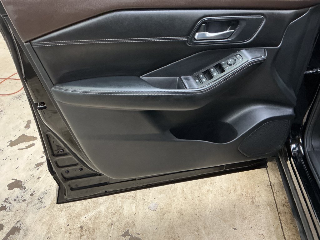 Used 2023 Black Nissan SV image 18