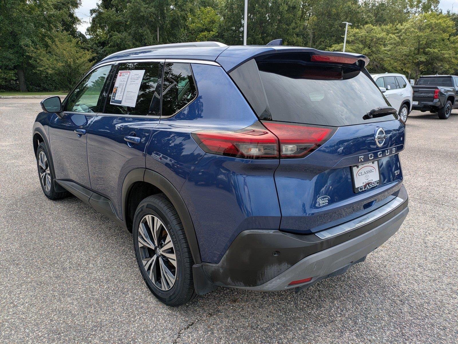 Used 2021 Caspian Blue Metallic Nissan SV image 6