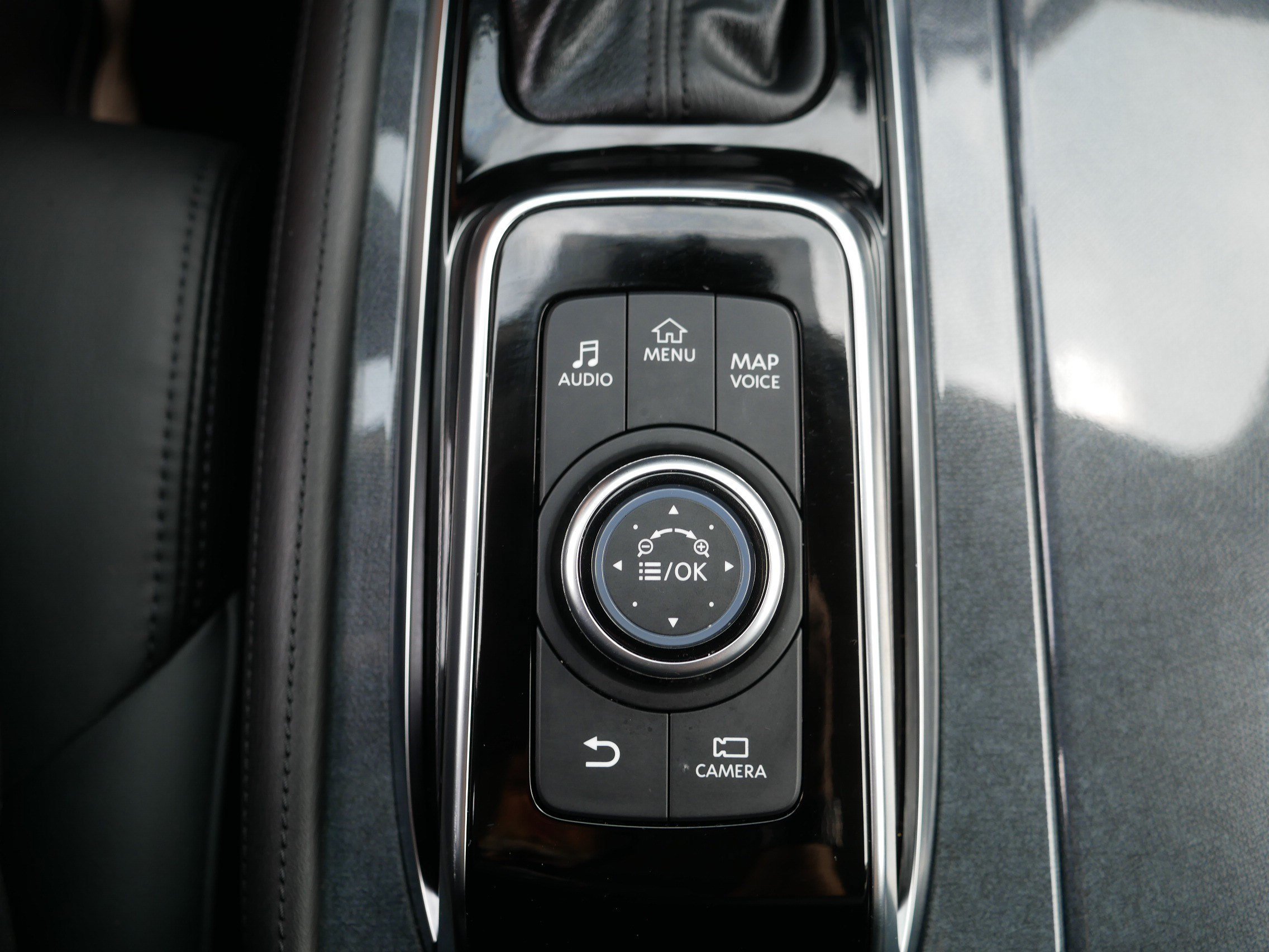 Certified Used 2024 Gun Metallic Nissan SV image 33