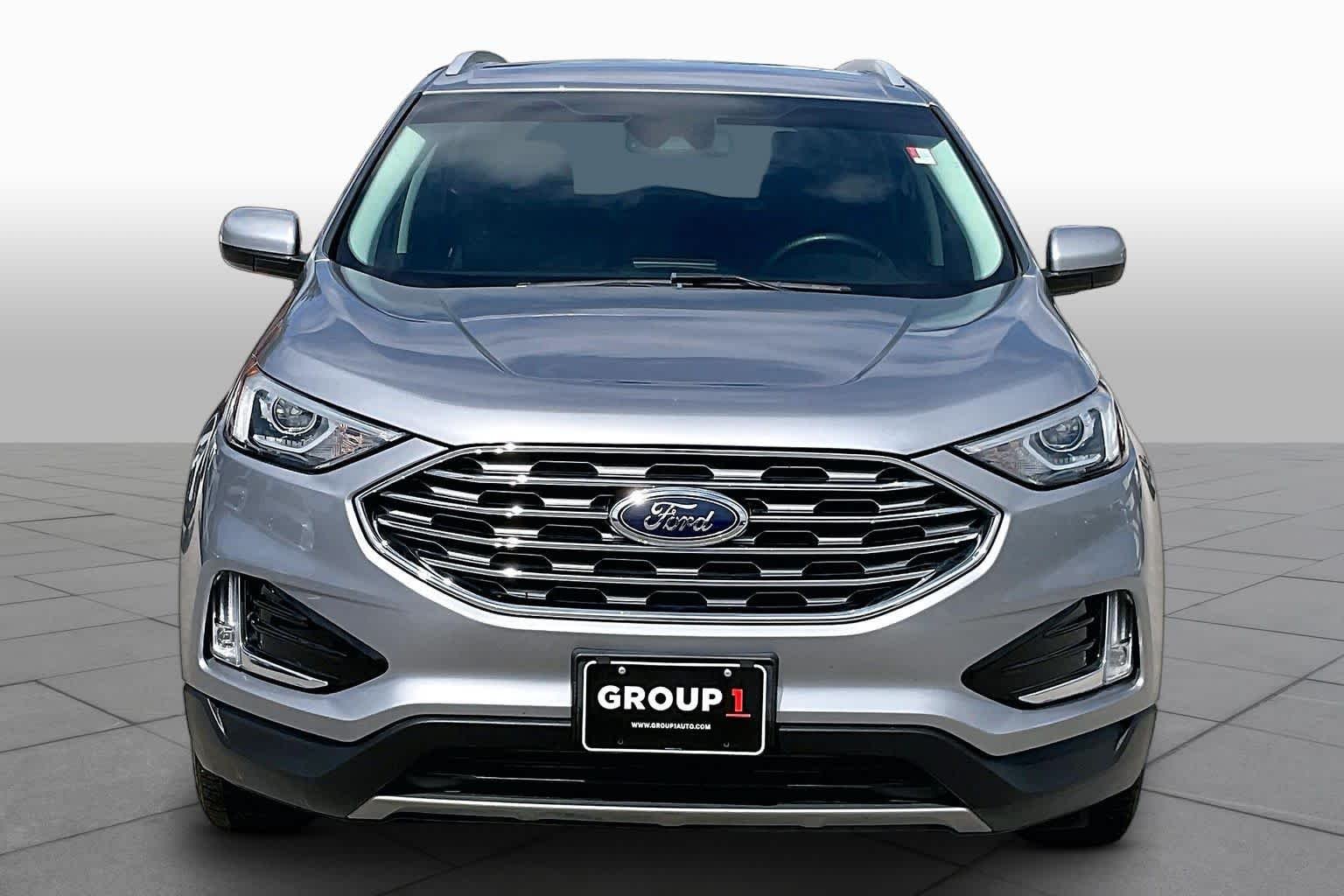 Used 2021 Iconic Silver Ford SEL image 4