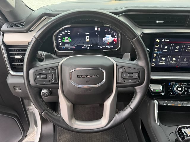 Used 2022 WHITE FROST TRICOAT GMC Denali image 22