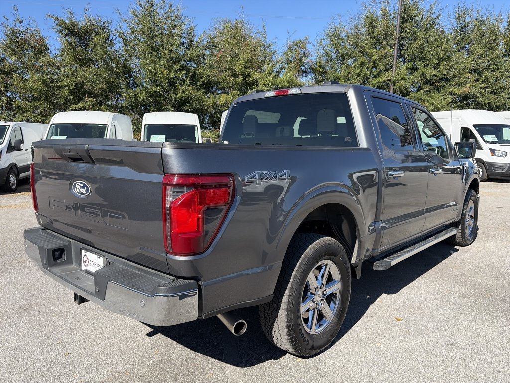 Certified Used 2025 Gray Metallic Ford XLT image 7