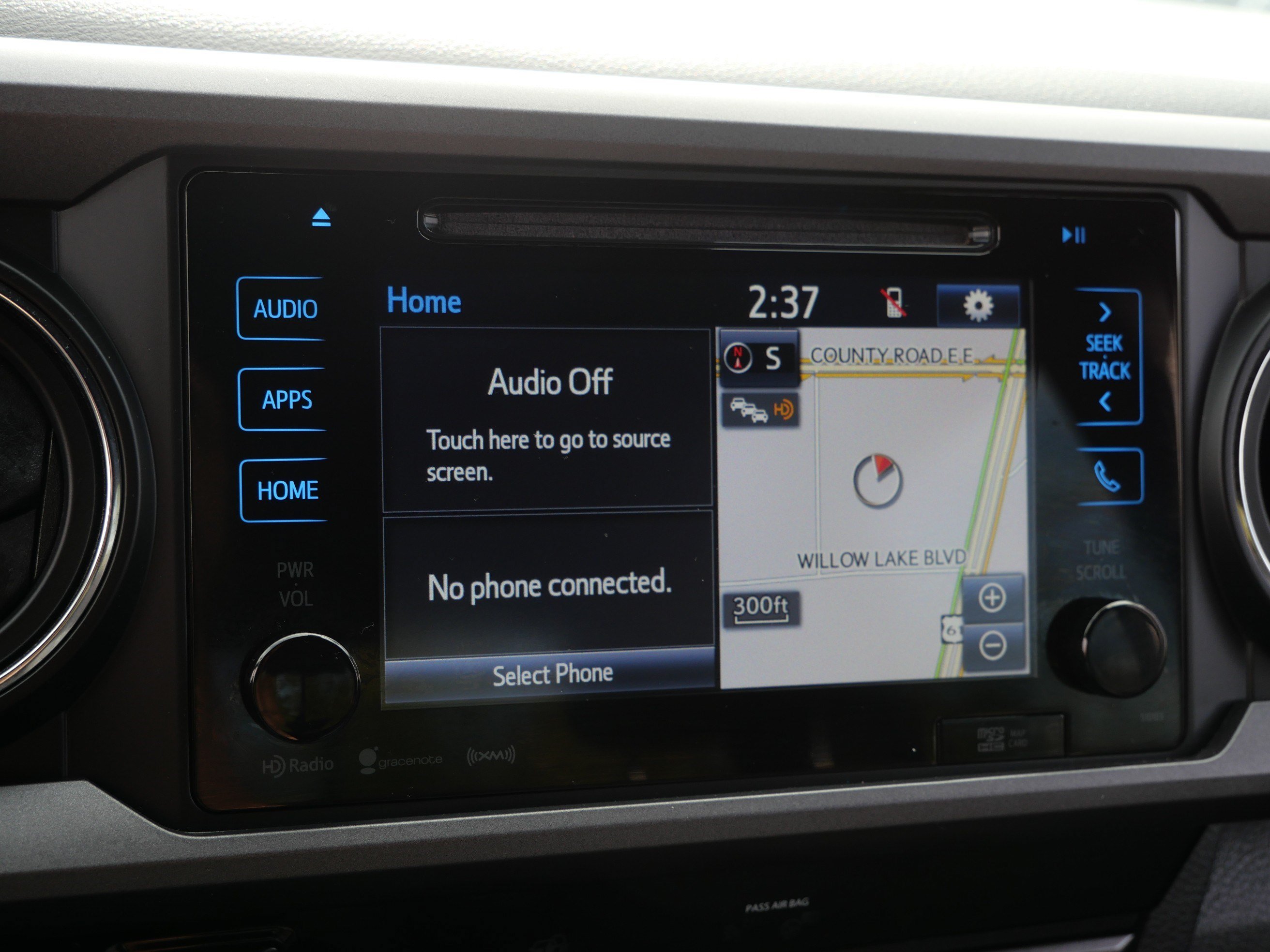 Used 2018 Magnetic Gray Metallic Toyota SR5 image 22