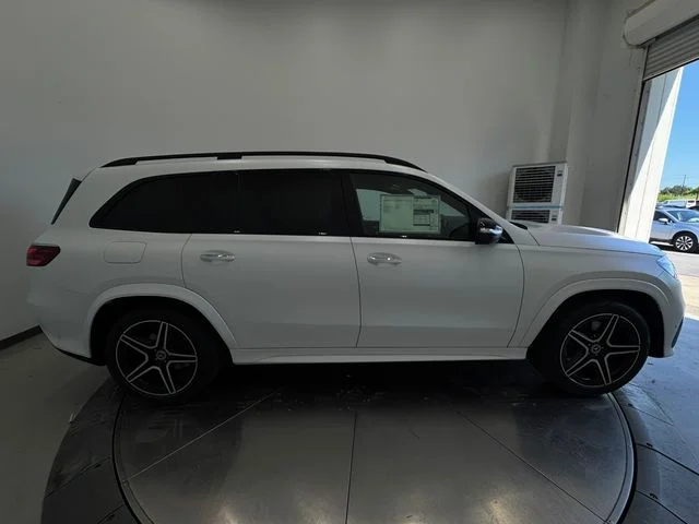 New 2026 Moonlight White Magno Mercedes-Benz GLS 450 image 15
