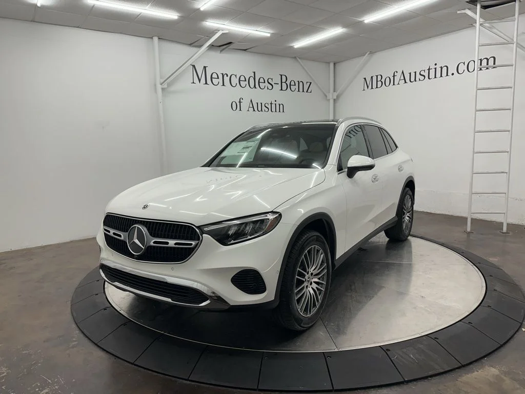 Used 2026 White Mercedes-Benz GLC 300 image 3