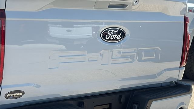 Used 2025 White Ford Lariat image 9