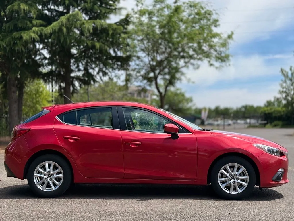 Used 2015 Red Mazda i Touring image 6