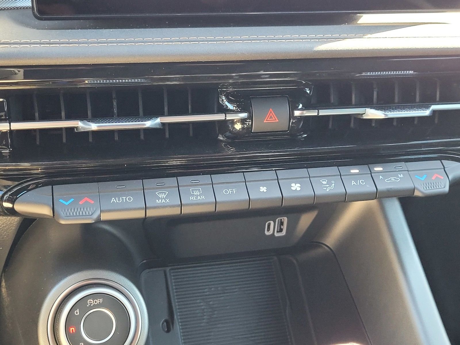 2025 Alfa Romeo Tonale Base - Photo 23