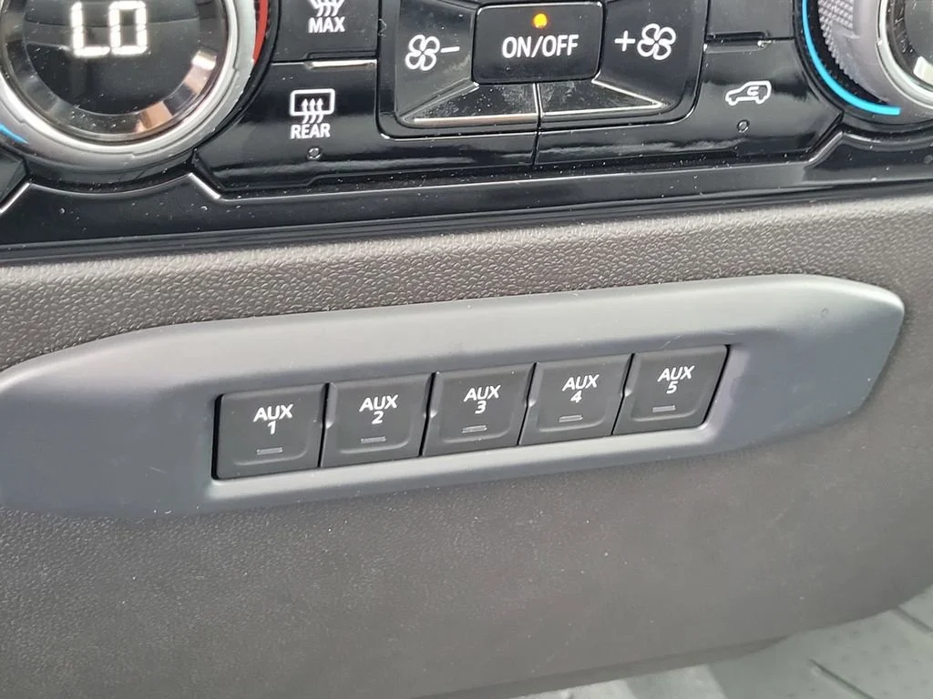 2025 Chevrolet Silverado 3500HD LT - Photo 17