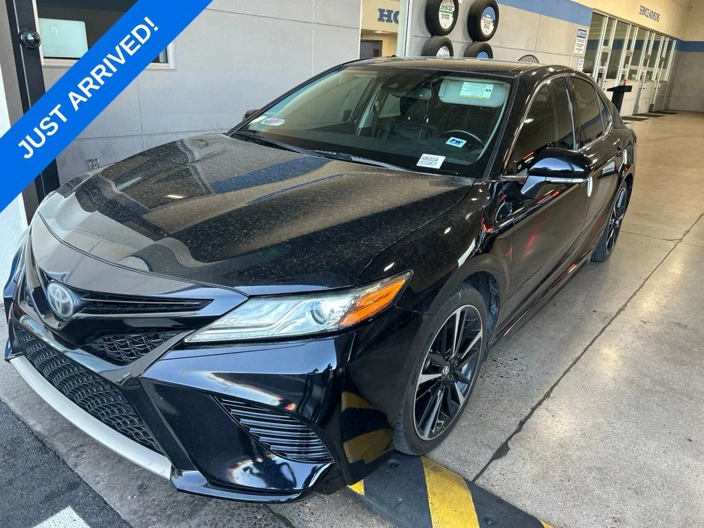 Used 2019 Midnight Black Metallic Toyota XSE image 1