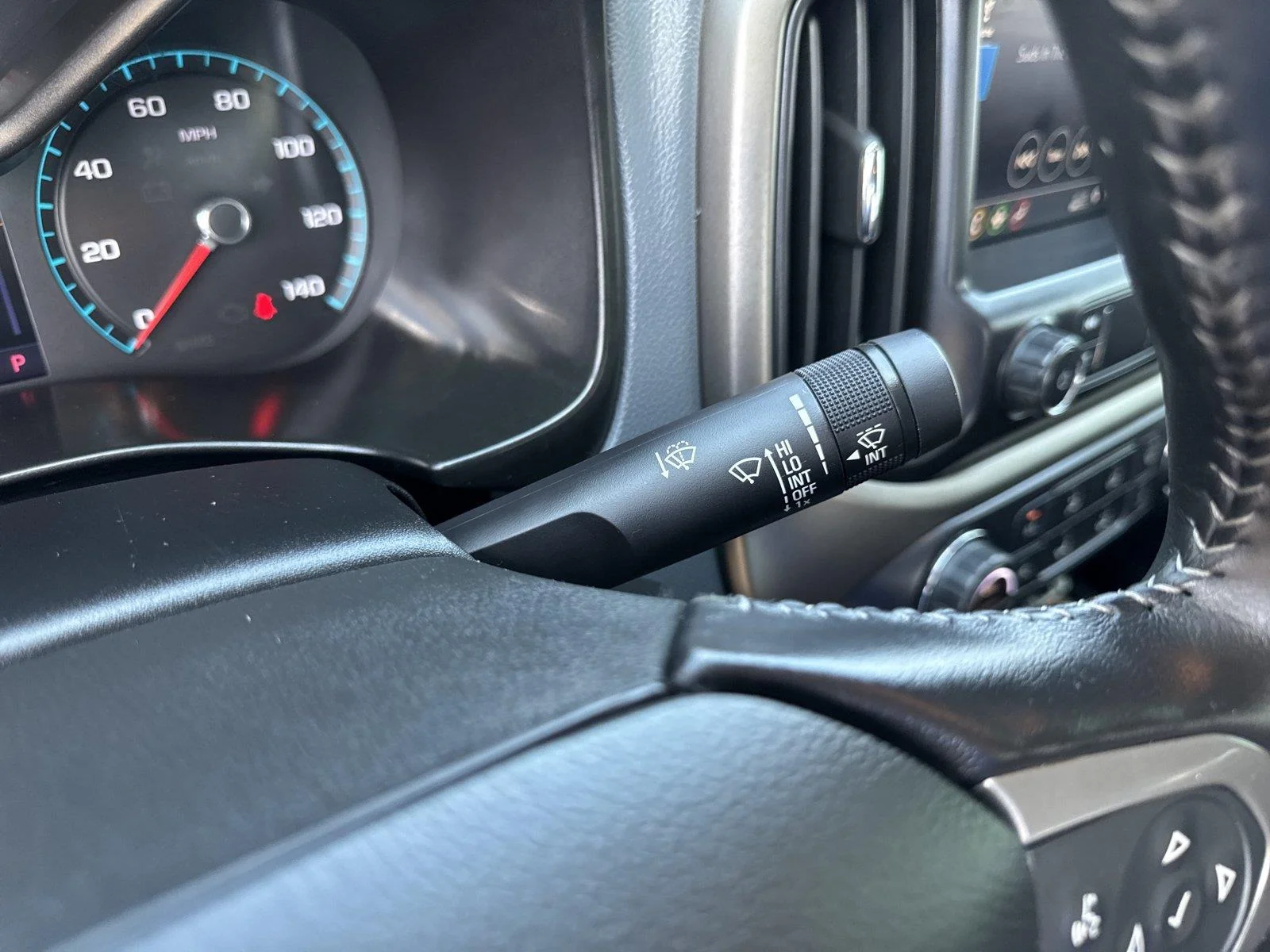 Used 2021 BLACK Chevrolet 4WD Z71 image 23
