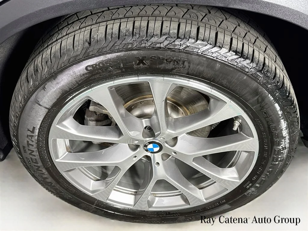 Used 2026 Gray BMW xDrive40i image 33