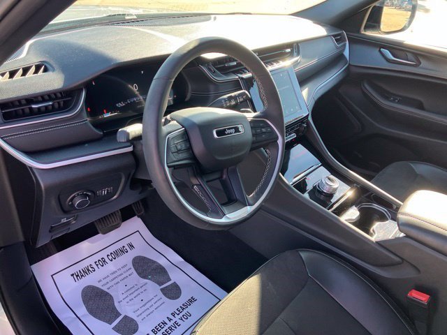 Used 2023 Silver Zynith Jeep Altitude image 14