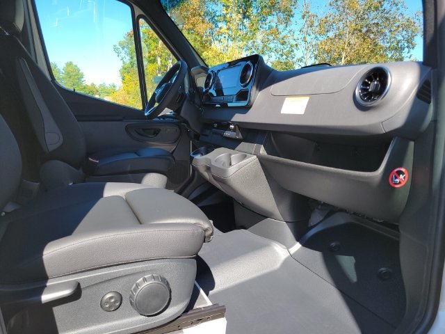 2026 Mercedes-Benz Sprinter Crew Van Base - Photo 12
