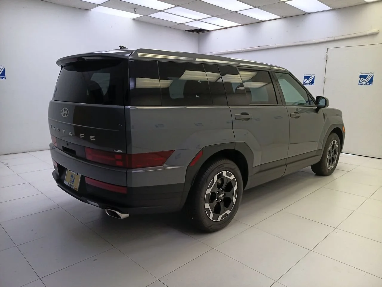 New 2026 Hampton Gray Hyundai SE image 8