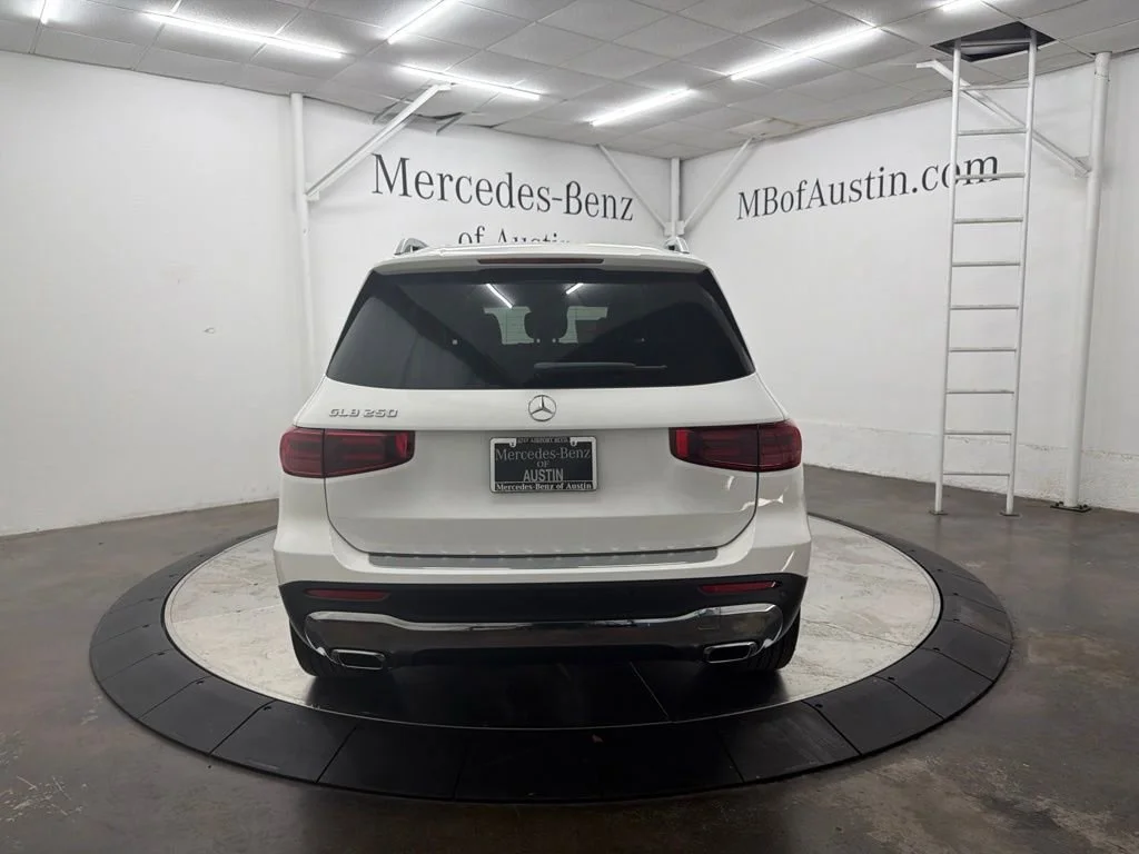 New 2026 White Mercedes-Benz GLB 250 image 6