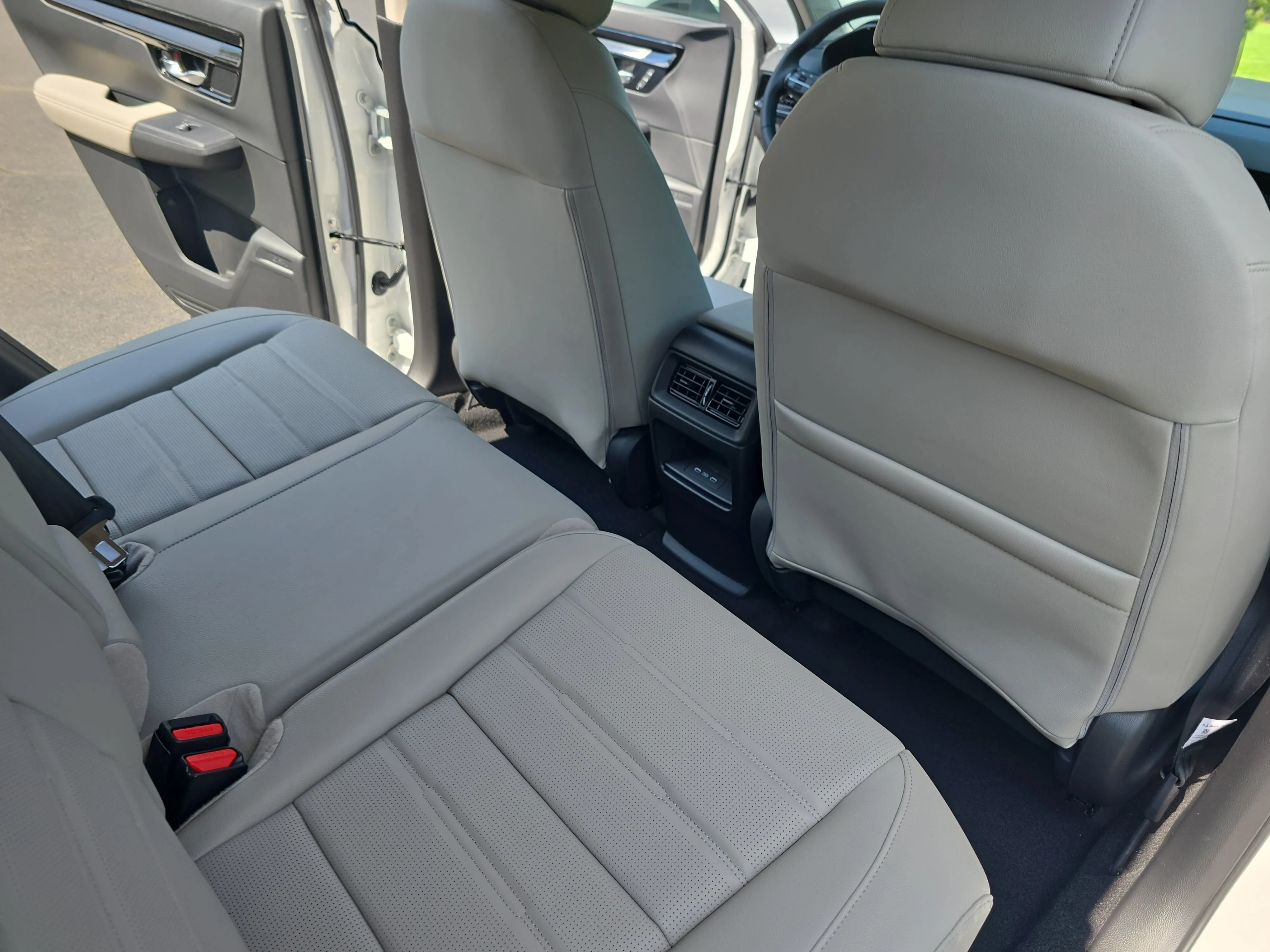 New 2026 Platinum White Pearl Honda EX-L image 11