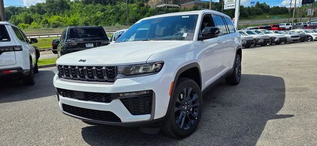 New 2026 White/off-white Jeep Limited image 4