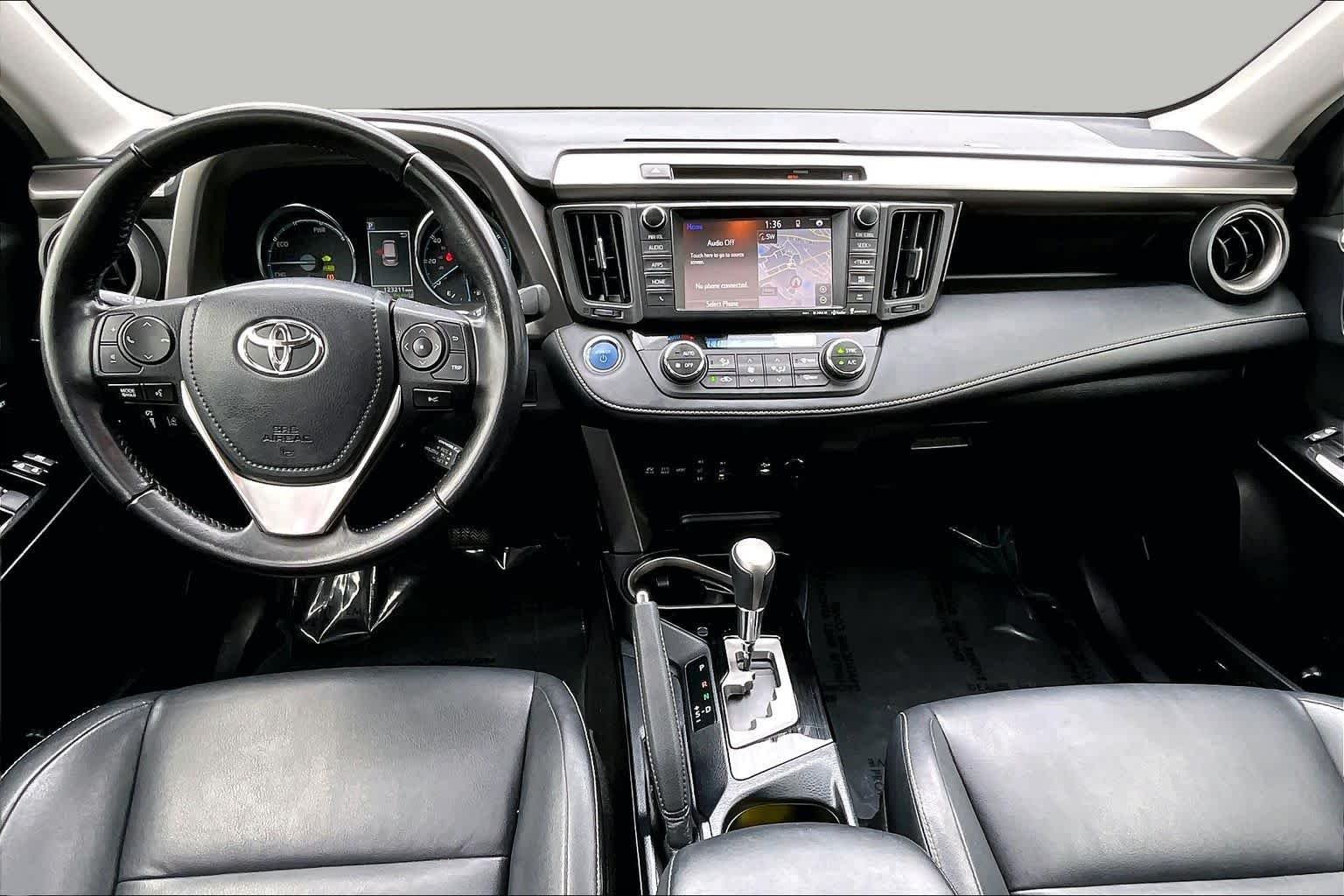 Used 2016 Classic Silver Metallic Toyota Limited image 16