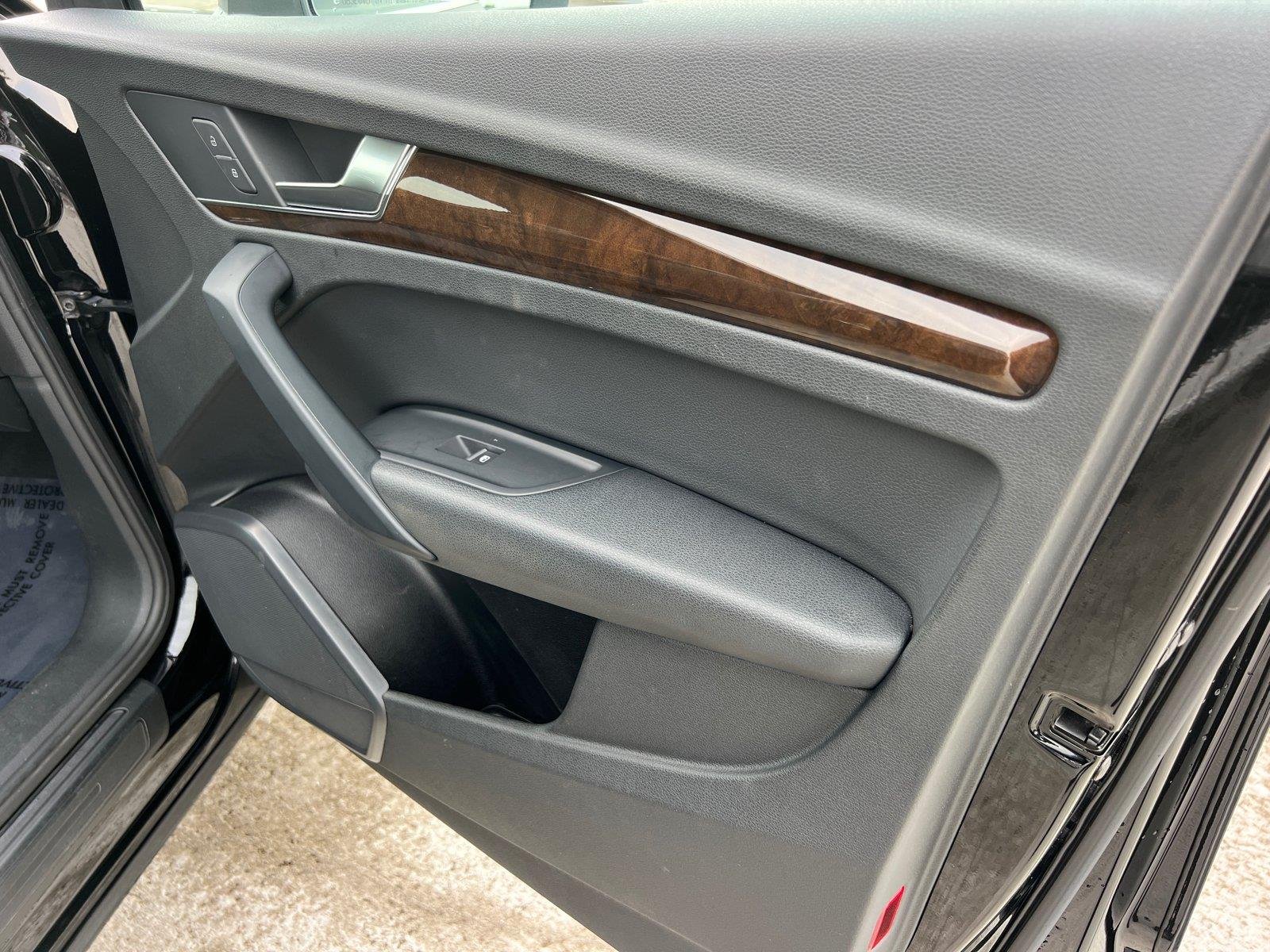 Used 2020 Brilliant Black Audi Premium image 14