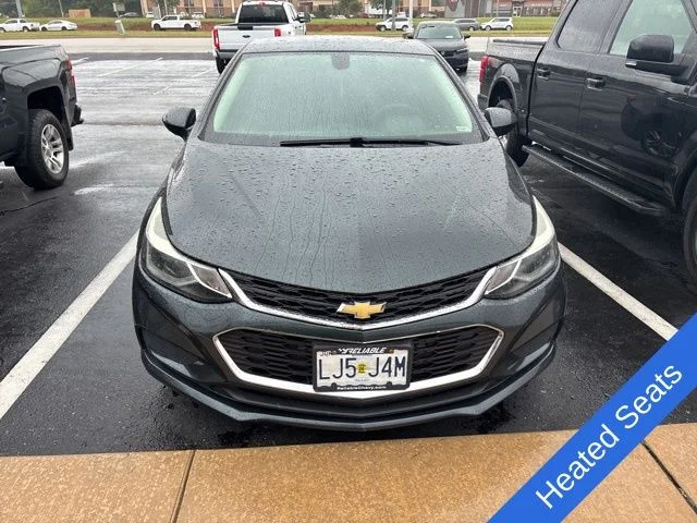 Used 2018 Chevrolet Cruze LT with VIN 1G1BE5SM5J7180598 for sale in Springfield, MO